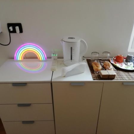 Over The Rainbow - Cozy Studio In The Centre Of Ferrara 아파트 외부 사진