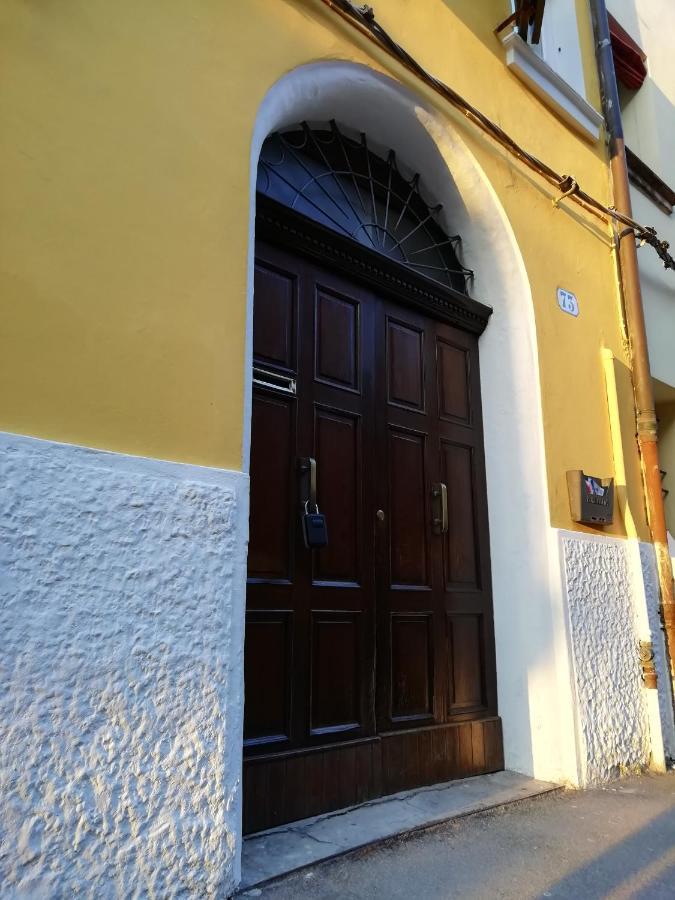 Over The Rainbow - Cozy Studio In The Centre Of Ferrara 아파트 외부 사진